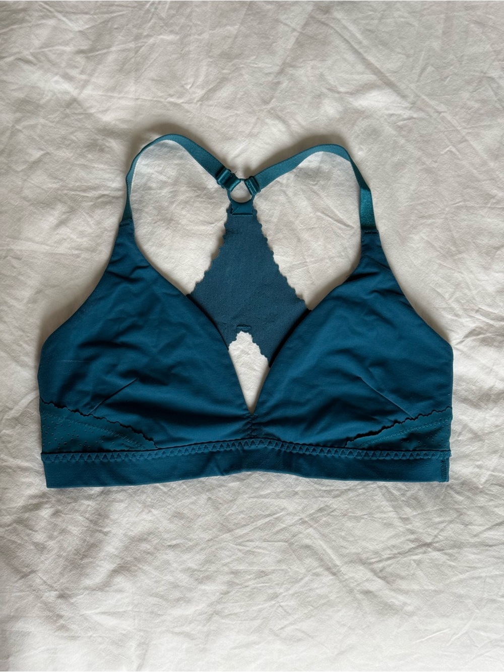 Lululemon sports bra in Teal